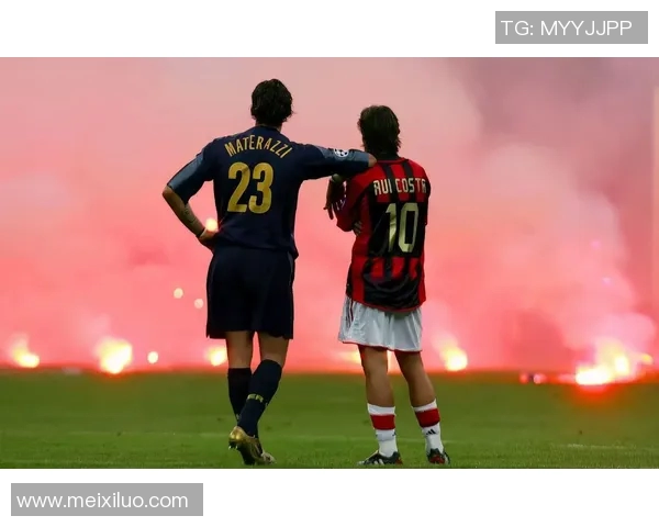 足球明星瞬间捕捉丝滑剪辑展现球场魅力与激情的完美画面