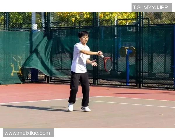 武汉网球队灵活应对挑战展现出色竞技状态与团队协作精神