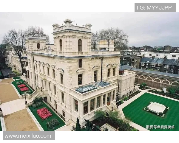 足球明星巴拉克豪华别墅揭秘生活品味与设计风格的完美结合 足球明星巴拉克豪华别墅揭秘生活品味与设计风格的完美结合